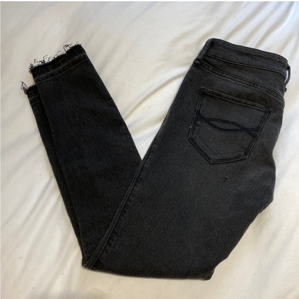 EUC Abercrombie dark wash jeans
